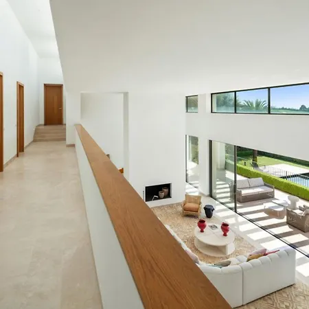 Experience The Ultimate Luxury In An Idyllic Setting Appartamento