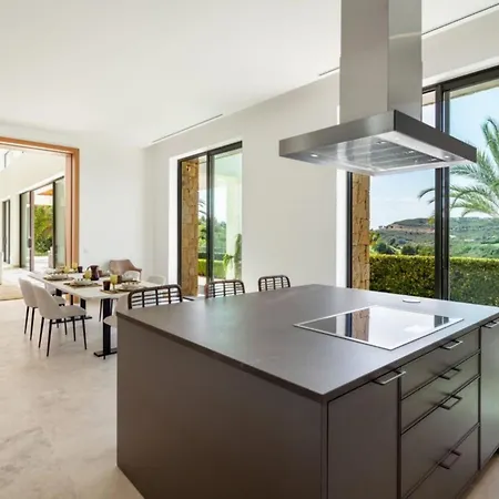 Experience The Ultimate Luxury In An Idyllic Setting Appartamento *